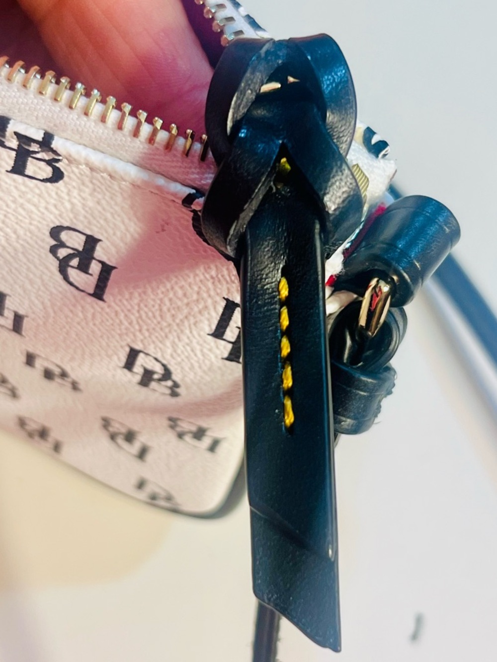 FINAL PRICE!!Dooney & Bourke White and Navy Signature Crossbody Bag - Picture 13 of 13